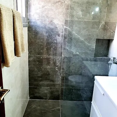 2 Bedroom Cozy Near Tourist Area, 200m From Sea Paphos